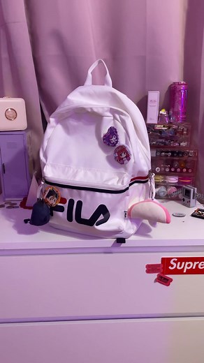 Let's pack my school bag with me🎒🥯! #asmr #aesthetic #school #packmybag #packmybagwithme #asmrpacking #packmybackpackwithme #schoolbag #backtoschool