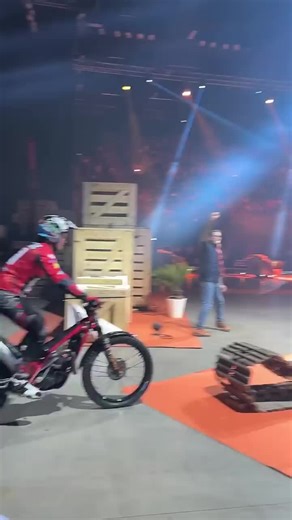 #BalliBotMogis #TrendingReels #TrendingReels #Foryoupage ##FYP #FYP #ViralTikTok #MillionViews #TechMagic #SmartBot #AITrend #RobotVibes #Innovation#ForYou #ViralVideo #TikTok#ExposePoint