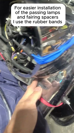 Road King headlight assembling #harleydavidson