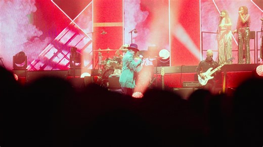 Don’t Give Hate a Chance. Live from The O2 Arena, London. #Jamiroquai #LiveMusic #TheHeelsOfSteelTour
