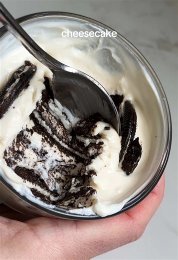Is this even better than the original? This 2 ingredient “cheesecake” is EVERYWHERE! The biscoff version was great, but this is for my Oreo lovers 🤍🖤 You definitely need to use vanilla yogurt or add a little maple syrup, but then it’s a delicious healthy treat! Save this post for the recipe and follow @fromoliviaskitchen for more healthy recipes✨ -1 cup plain Greek yogurt -1/2 tsp vanilla extract -2 tsp maple syrup Mix and place 4 Oreo thins, broken in half. Refrigerate for a few hours then en