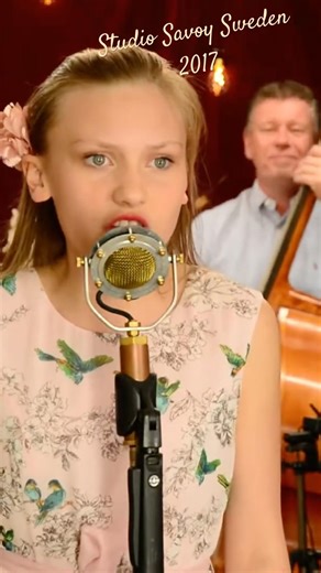 Gunhild Carling w family “ nobody’s sweetheart” Idun vocal Max clarinet #tbt