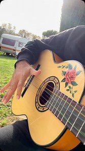 Performance guitar incredible strumming pattern tutorial new technology #guitarist #guitarplayer #guitarsolo #guitar #guitarra #flamenco #guitarcover #gypsy | LucasGitanoFamily