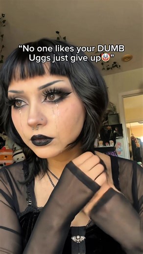 Goths please be honest.🙏🥲 | goth