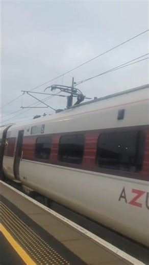 which train is your favorite the class 390 or the class 801