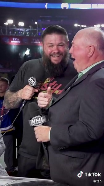 Kevin Owens Surprises Bruce Boudreau at NHL Draft!