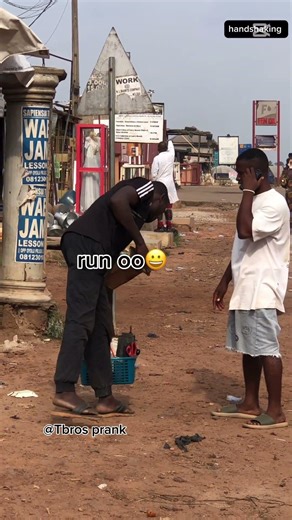 handshaking prank gone wrong 😅#audince #funnyvideo