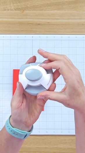 Meet our 1-2 Punch: Corner Rounder & Notch! One tool, two ways to add that perfect finishing touch. Corners, tabs, envelopes—you name it, this tool's got you covered! A must-have in every crafter’s toolkit! Shop now 🔗https://spellbinders.shop/10fb #neverstopmaking #cardmaking #papercraft #crafttools | Spellbinders Paper Arts