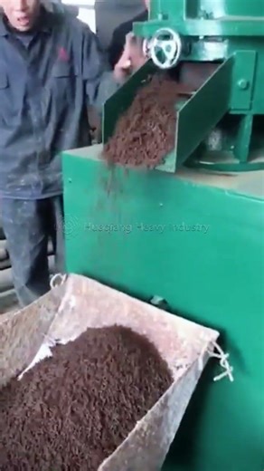 How to Make Chicken Manure Organic Fertilizer Using Flat Die Pellet Machine? | The Machine for sale