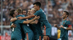 Sin Edson, Ajax saca empate de visita en Grecia