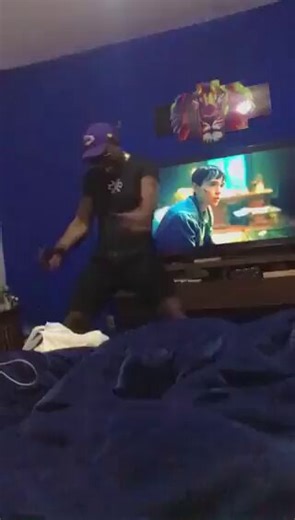 👤 OROCHI DA VILA ALIANÇAEra um dos soldados de guerra do TCP na Vila Aliança e também linha de frente na época dos confrontos contra o A.D.A na comunidade do Batan.Orochi foi morto após ser interceptado pelos Policiais Militares enquanto voltava da Serrinha (TCP).