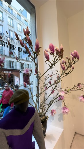 JUNKO SHIMADA AW26/27 Junko Shimada’s Autumn/Winter 2026–27 collection is about clothes people can actually wear, but with just enough personality to keep things interesting. She focuses on texture and layering—wools, knits, and mixed fabrics that feel warm and comfortable, without being dull. Up close, there are clever details and a bit of humour in how things are put together. There’s also a slightly playful, youthful edge this season, with hints of colour and styling that feel a bit more rela