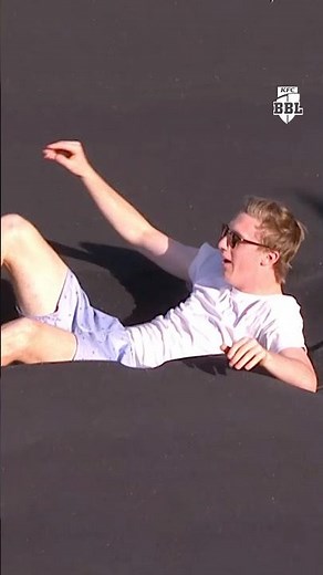 We're back in Geelong, which means it's time to relive this classic crowd catch attempt 😂 #BBL15