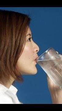 Airline Drinking Water "Unclean" | Bite-Size News with Sam Jo | The Straits Times
