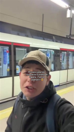 Rompiendo la Matrix en Chamartín: Humor Peruano