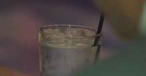 Benefits of drinking water: does it really help us lose weight?