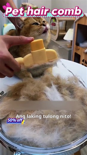 After combing and pressing, the floating hair will fall off. The new generation of cat combs is really easy to use.