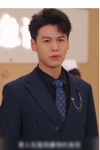 ¡La directora del hospital es su esposa... y su amante también! #fyp #peliculas #spain #españa #viral_video