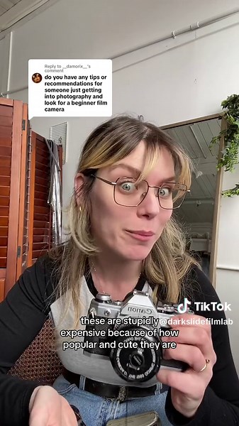 Replying to @__damorix__ Beginner film camera recommendation! Comment below with your recs #filmcamera #filmcameratok #filmphotography #filmlab #filmphoto #kodakfilm #filmcamerasforbeginners #filmrecommendation #analogtok #canonAE1