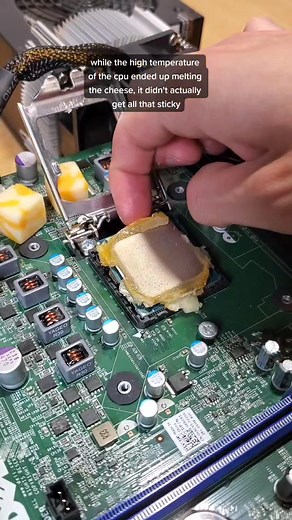 Reply to @xaviertiktok7 cleaning up metled cheese from my cpu! #pc #pctips #thermalpaste #mryeester