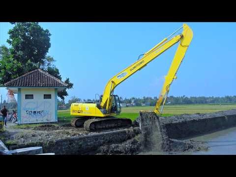 How Does This LONG ARM Work?! Sumitomo Excavator Irrigation Project