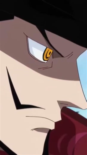 Mihawk is hands down the best swordsman #onepiece #mihawkedit #strong