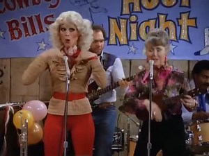 #Wednesday! Quality entertainment at affordable prices? You bet! Edna Babish has a ukulele, a song, and some words of wisdom about the birds and the bees! #Wednesdaywisdom #QualityEntertainment #AffordablePrices #LaverneAndShirley #EdnaBabish #BettyGarrett #1977 #ClassicTV #70sTV #TVComedy #RetroTV #Ukulele #BirdsAndTheBees #SitcomGold #Nostalgia #TVLegends #fun #funny #thedumbbanana #thedumbbananas | The Dumb Banana