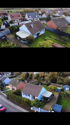 Erquery 📍 Venez découvrir ce plain pied de 75m² en exclusivité chez Fitz James immobilier ! Il offrira une entrée avec placards, une cuisine E&A semi ouverte, un séjour double avec un poele à granuler, une salle de bain avec douche et baignoir, 2 chambres et un wc séparé. AUCUN TRAVAUX A PREVOIR / SECTEUR CALME Le tout sur 650m² de terrain clos avec un accès voiture, un garage et une pergola. Double vitrage PVC, chauffage électrique DPE E, Ref 4336, Prix 199 000€ FAI Honoraires inclus charges v