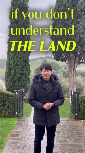 Most people choose tea by the label. Green. Black. Oolong. But tea does not start with the leaf. It starts with the land. Soil. Climate. Altitude. That is why the same tea, grown in different places, never tastes the same. Tea is not just a drink. It is geography you can taste. #tea#sommelier#terroir