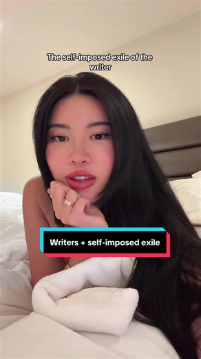 writers…where do you do your best writing? ✍️ #booktok #books #writing #paris #literature