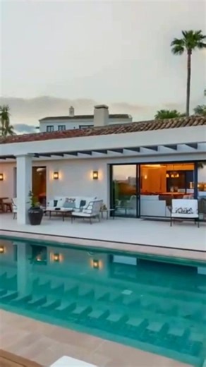 Featured luxury villas on the Costa del Sol by award-winning luxury real estate investment consultancy. | Smartmove Marbella