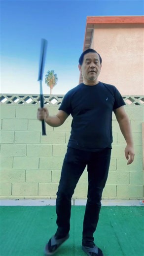 Nunchaku moves you can learn. Easy technique to do. #nunchaku #nunchuks #shorts #martialarts #learn