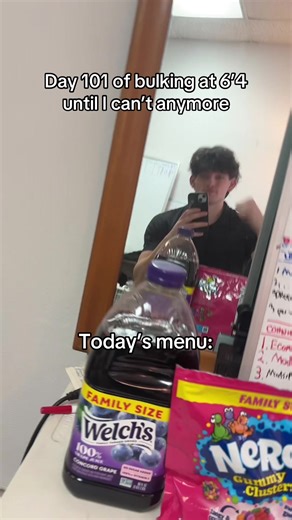 Today’s menu: Welch’s grape juice and nerds gummy clusters #physique #bodybuilder #gymtok #bulking #bulk