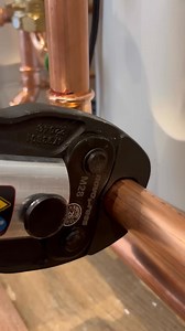 Milwaukee rapter pipe cutter 15-28mm! #asmr #subscribe #diy #howto #youtubeshorts #tools #asmrsounds | plumber video