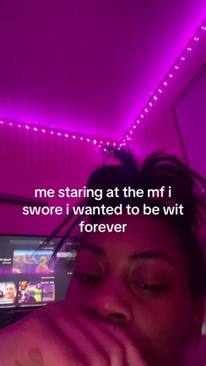 nae (@howdyoufindnae)’s video of staring at people