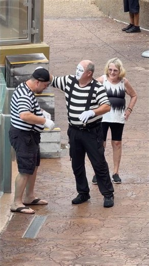 New mime? 👀 Tom mime Seaworld #seaworldmime #tomthemime #funny #comedy #funnyvideos