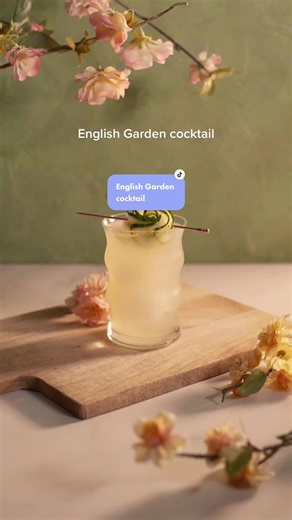 Delicious English Garden Cocktail Recipe for a Refreshing Spring Drink