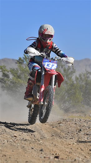 Girls and Micro Mini making waves in Lucerne 🤙🏼 | AMA National Hare and Hound Championship