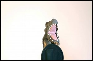 An alligator sings a song...