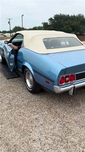 Beautiful 1973 Ford Mustang Convertible 😍