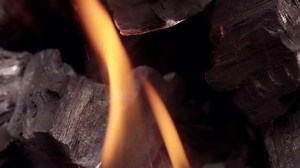 1.5K views · 28 reactions | Chef Wes Rowe of WesBurger 'N' More takes the backyard burger (and tots) to the next level—with our New, mouth-watering Hunt’s Best Ever Ketchup. | Hunt's | Facebook