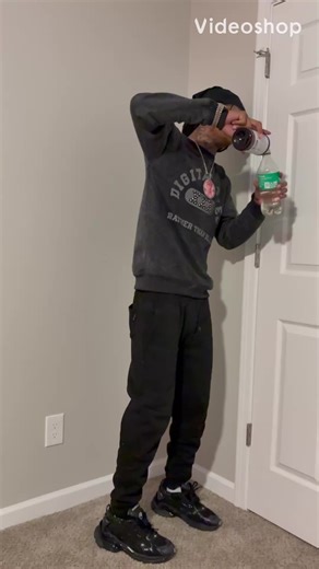 How rappers be behind close doors with females that get around 😂🔥 | rappers