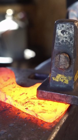 Forge Welding an Axe Edge Like a Chisel