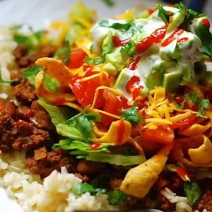 {SLOW COOKER} MEXICAN STRAW HATS! http://chindeep.com/2016/12/12/slow-cooker-mexican-straw-hats/ | ChinDeep