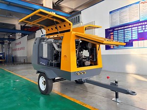 [Hot Item] Portable Diesel Screw Air Compressor 7bar 33kw for Jack Hammer, Rock Drilling and Construction