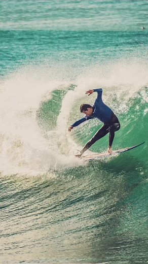 Get stoked on our 'Heritage' collection's must-haves! From killer graphic tees to vintage swimsuits, ride that 70s wave with Lightning Bolt. #HeritageCollection #LightningBolt #70sfashion #surflifestyle #hawaii #surfing