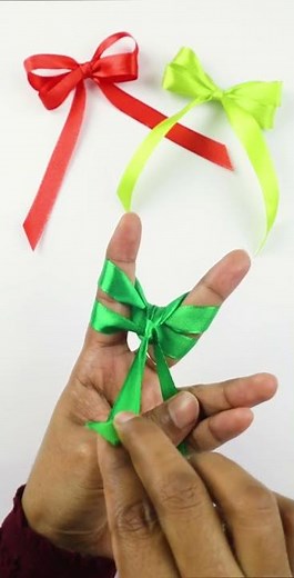 How To Make an Easy Bow With Your Fingers | Ribbon Hair Bow Tutorial | One Minute Video #Shorts