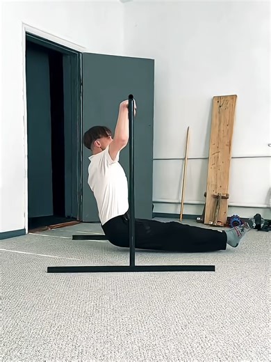 #calisthenics #sports #workout #exercise #workoutathome #gym #fitness #muscleup #pullups #pushups