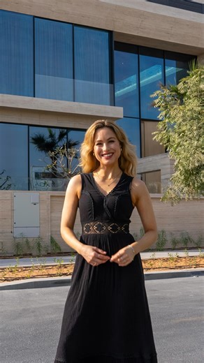 The Luxury Home Show on Instagram: "Hannah shows us inside a 22,000 sq ft Dubai Hills estate. Developed by @lacasa_living and @lacasa_architects, this newly finished villa features a world-class material palette of Travertine, Orobico stone, and Fior De Bosco marble. The home’s layout is truly innovative, centered around a rooftop pool that acts as a light well for the main reception area. With a 7-car climate-controlled basement, a private salon, and panoramic views of the Burj Khalifa, it rede