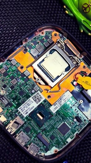 odkręciłem wentylatory od radiatora #komputer #hp ‪@sinutronixindustries‬ #serwisstopnica